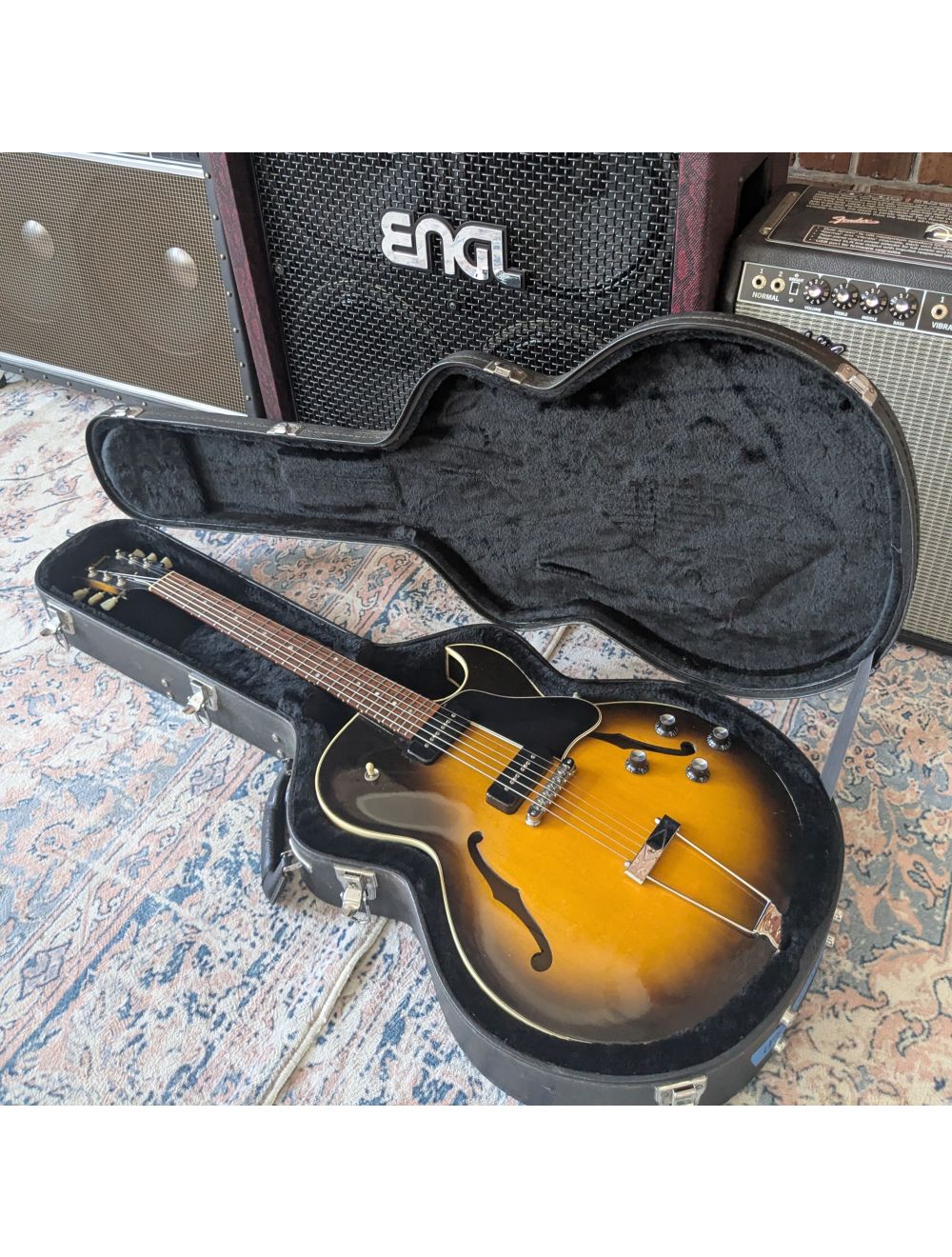 Used Gibson 1993 ES-135 Hollowbody Guitar - Vintage Sunburst w/Case