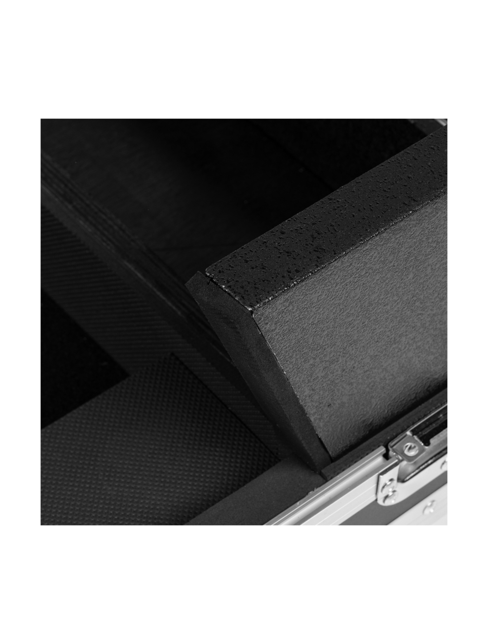 Gator Cases GTOUR Road Case w/ Doghouse for A&H Qu-7/Qu-7D