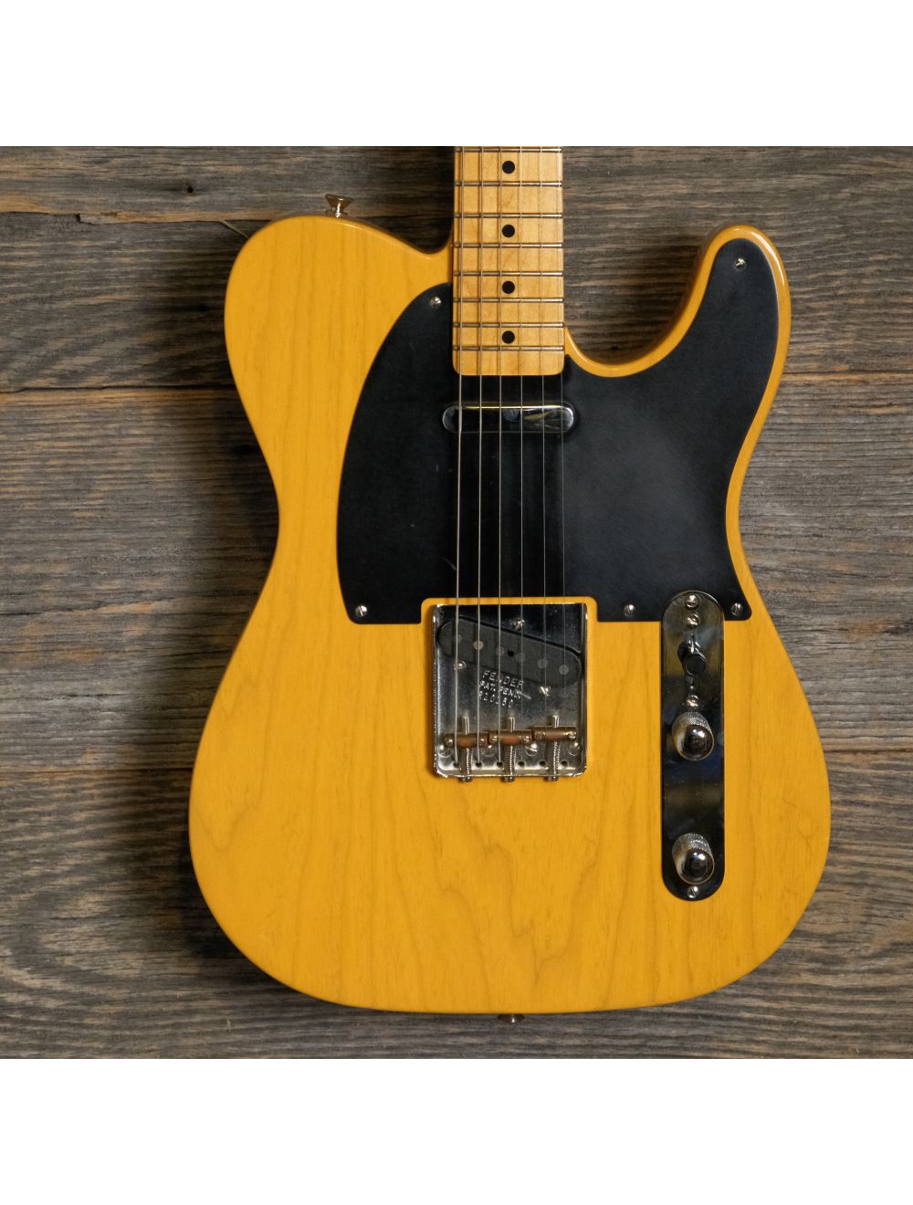 Used Fender American Vintage '52 Telecaster - Butterscotch Blonde w/OHSC