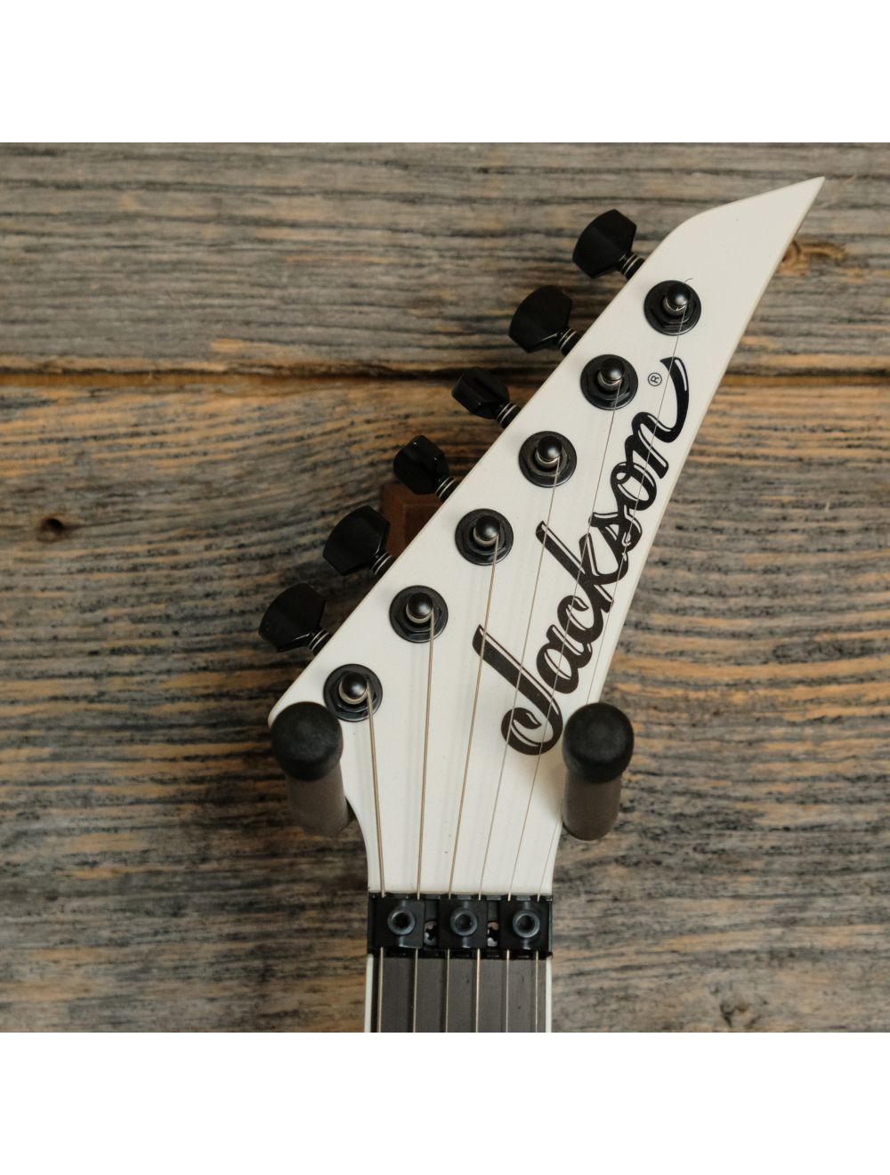 Used Jackson Pro Plus Soloist SLA3 - Snow White w/Case