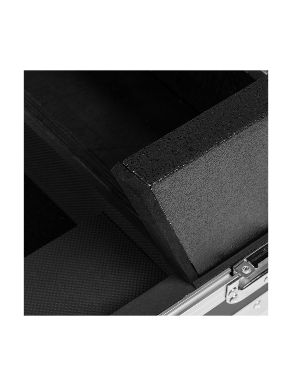 Gator Cases GTOUR Road Case w/ Doghouse for A&H Qu-6/Qu-6D