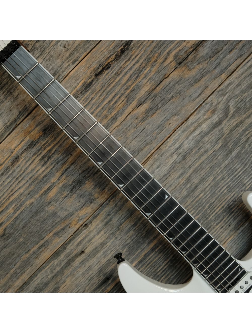 Used Jackson Pro Plus Soloist SLA3 - Snow White w/Case