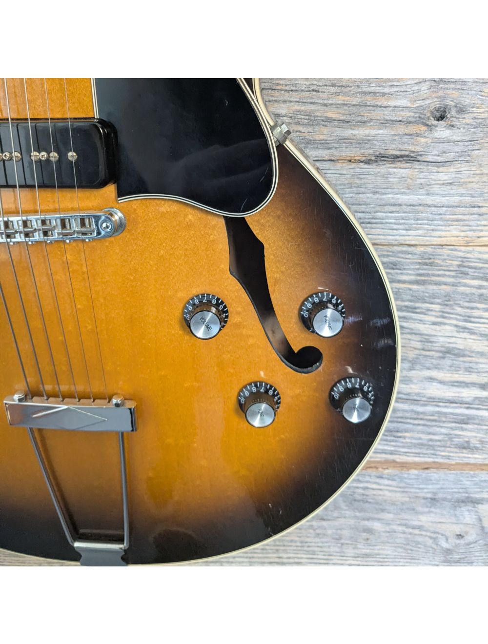 Used Gibson 1993 ES-135 Hollowbody Guitar - Vintage Sunburst w/Case