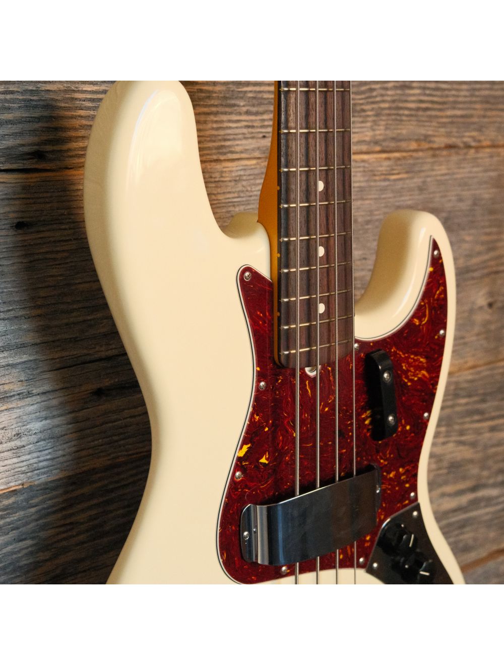 Used Fender 2022 American Pro II Jazz Bass - Olympic White w/OHSC