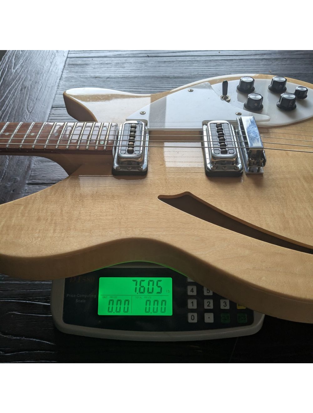 Used Rickenbacker 1997 330 Semi-Hollow - Mapleglo w/Case