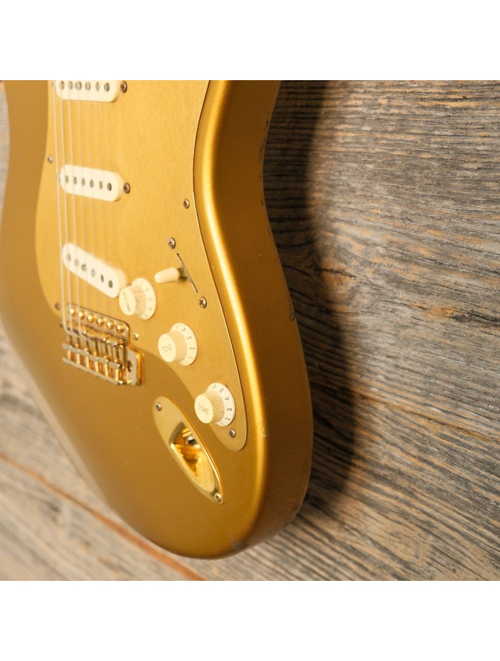 Used Fender HLE Ltd. 57 Reissue Stratocaster (448 of 500) - Triple Metallic Gold