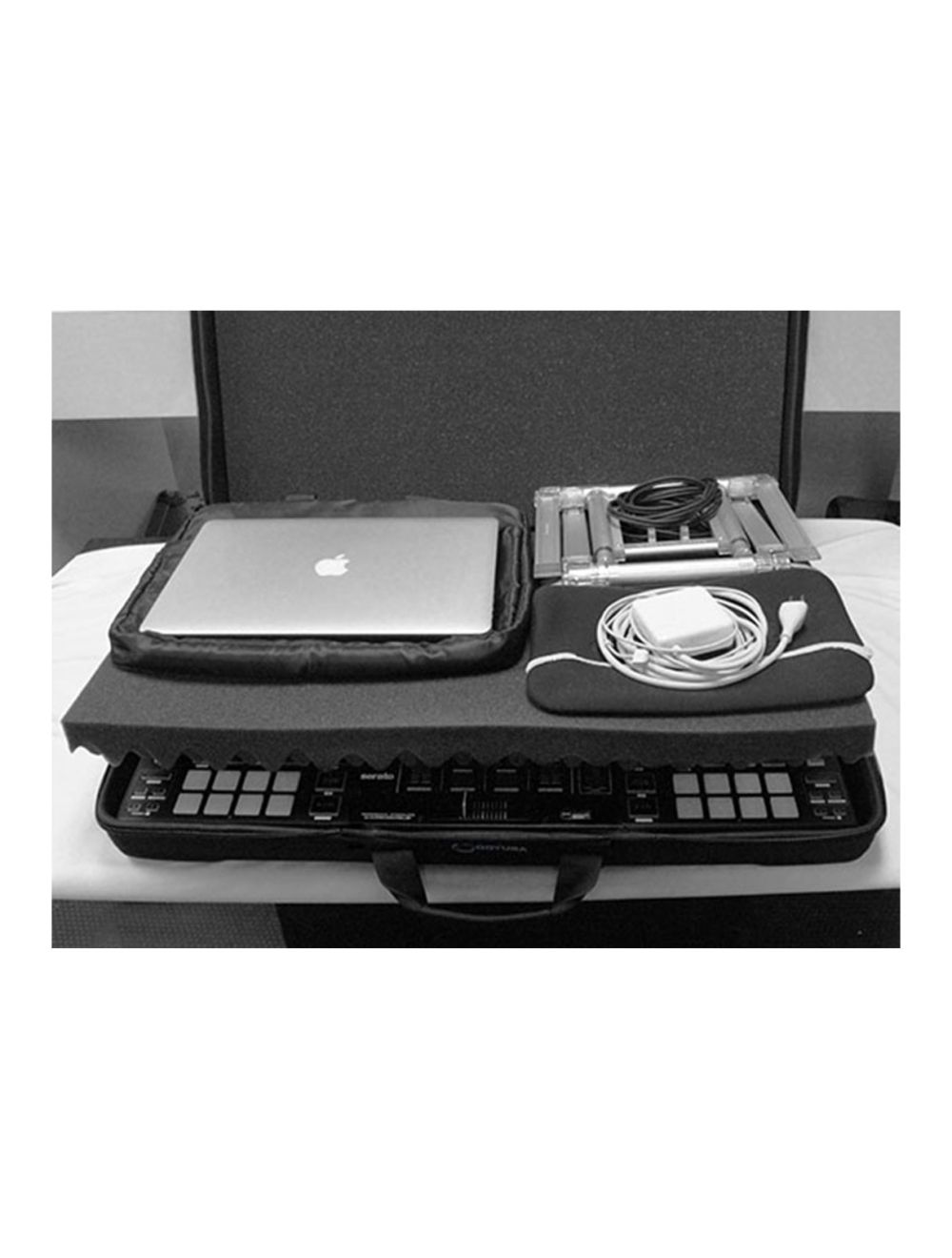 Odyssey BMSLDJCL Large DJ Controller EVA Soft Case